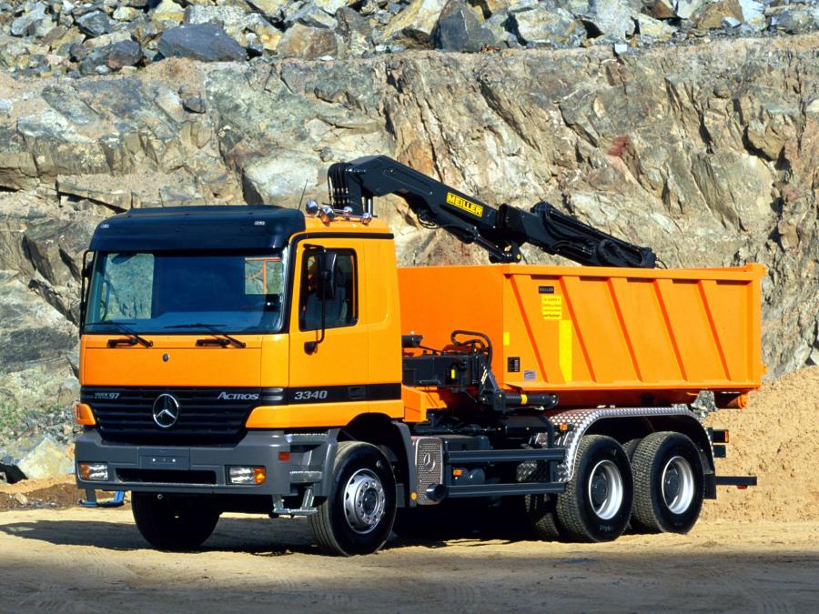  Mercedes-Benz Actros 3340 1997 года  (фото 1 из 26)